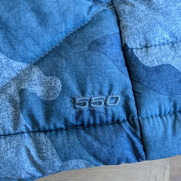The North Face Alpz 2.0 Blue Camo Down Vest, Size Medium